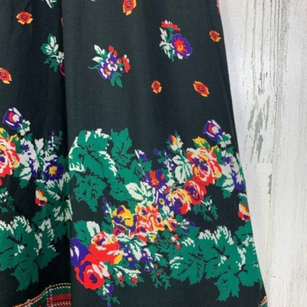 Black Pleated Floral Holiday Festive Midi Skirt - Picture 4 of 10